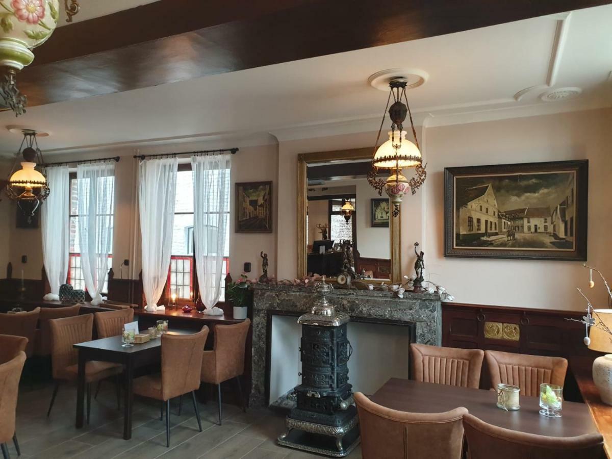 Hotel Crasborn Thorn Bagian luar foto