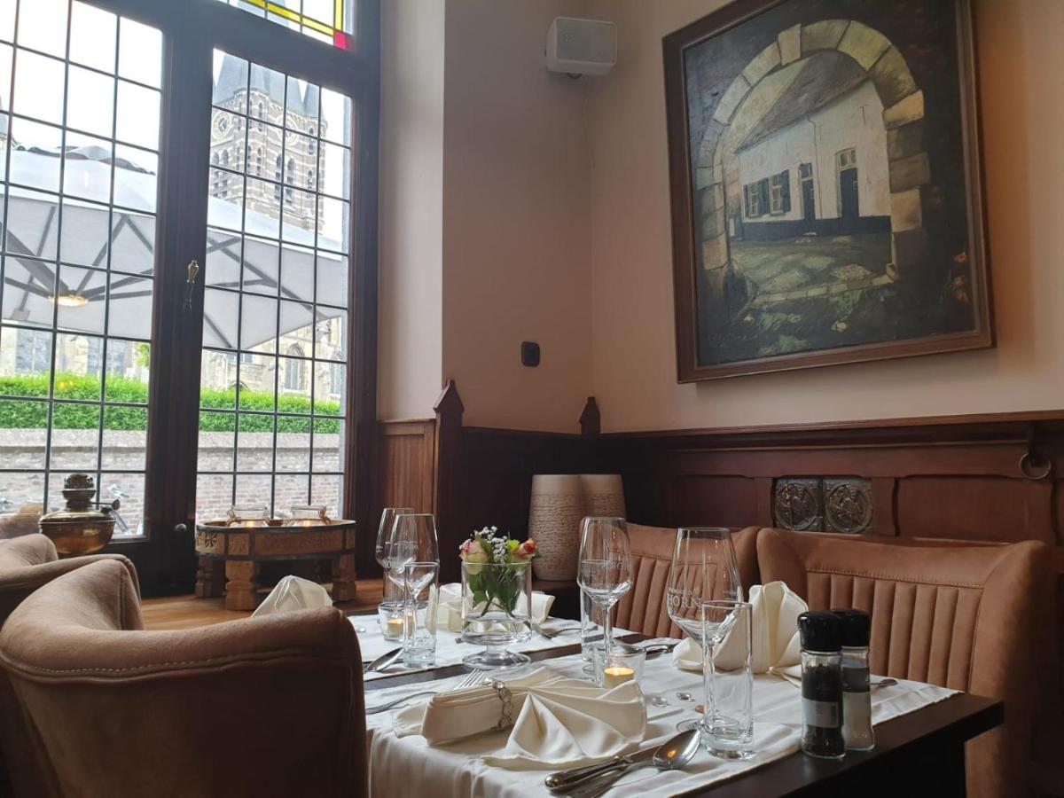 Hotel Crasborn Thorn Bagian luar foto
